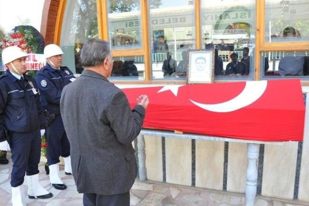 Polis Memuru Kansere Yenik D&uuml;şt&uuml;