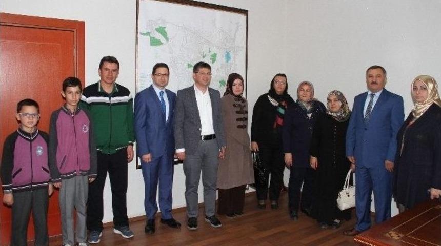 Ekrem Başer Ortaokulu&rsquo;ndan Subaşıoğlu&rsquo;na Teşekk&uuml;r Ziyareti