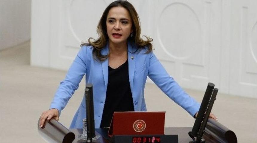 Chp&rsquo;li Gamze Akkuş İlgezdi&rsquo;den Yumruklu Yemin