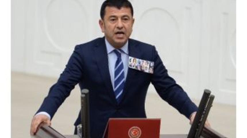 Veli Ağbaba Ankara Katliamında &Ouml;lenlerin Fotoğraflarıyla Yemin Etti