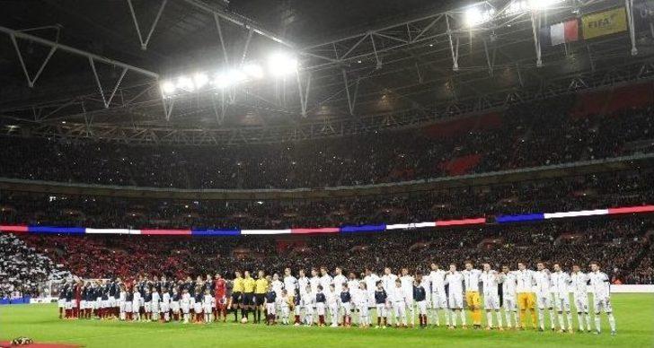 İngiliz Taraftarlar Fransa Milli Marşını Okudu G3