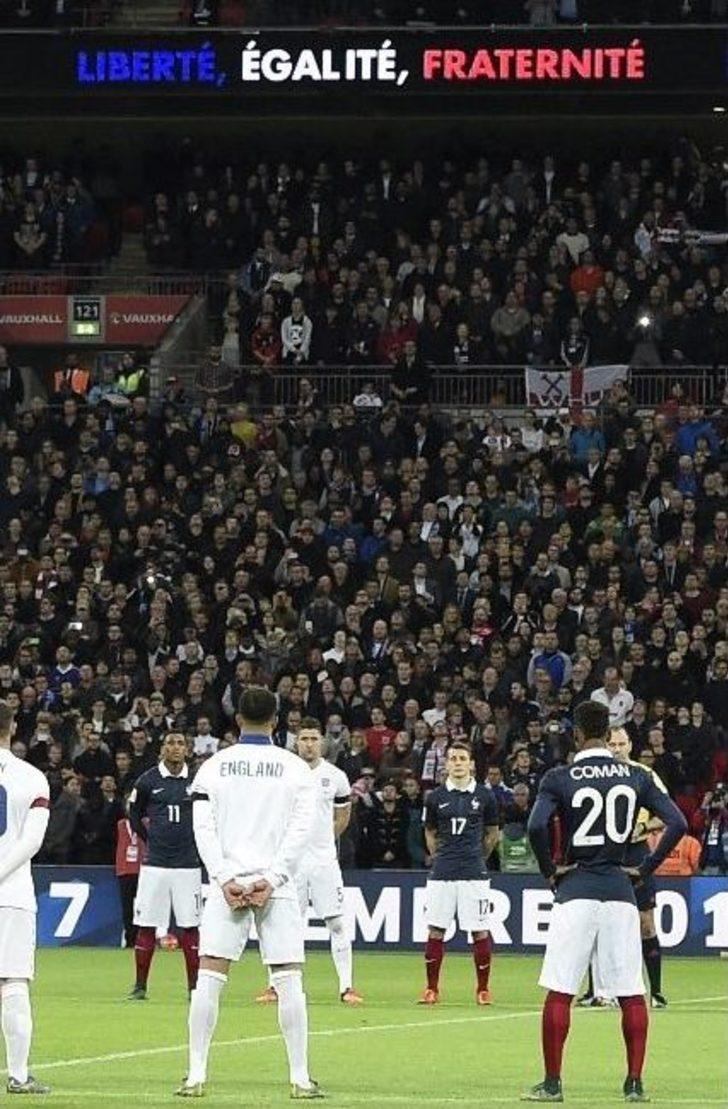 İngiliz Taraftarlar Fransa Milli Marşını Okudu G4