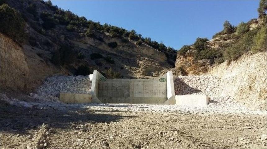 Korkuteli Binge&ccedil;it Deresinin Altın Kelep&ccedil;esi Tamamlandı