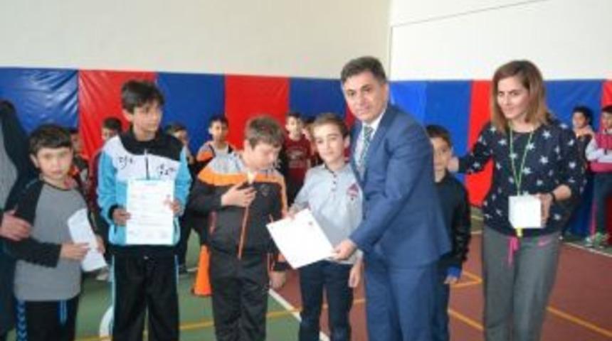 Kırıkkaleli Minik Sporculara Millilik Belgesi