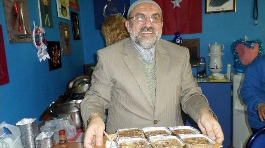 Mudanya Engelliler Derneği Aşure Dağıttı