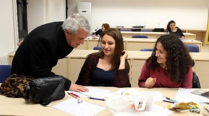 Anadolu &Uuml;niversitesi&rsquo;nde 2016 Yeniliklerin Yılı Olacak