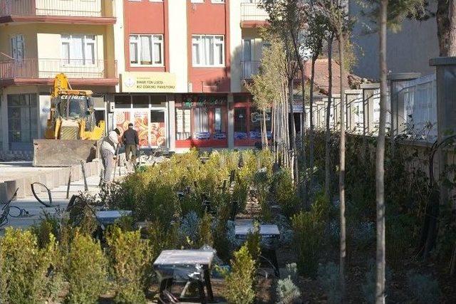 Dinar’da Modern Lise Caddesi Projesi’nde Sona Yaklaşıldı