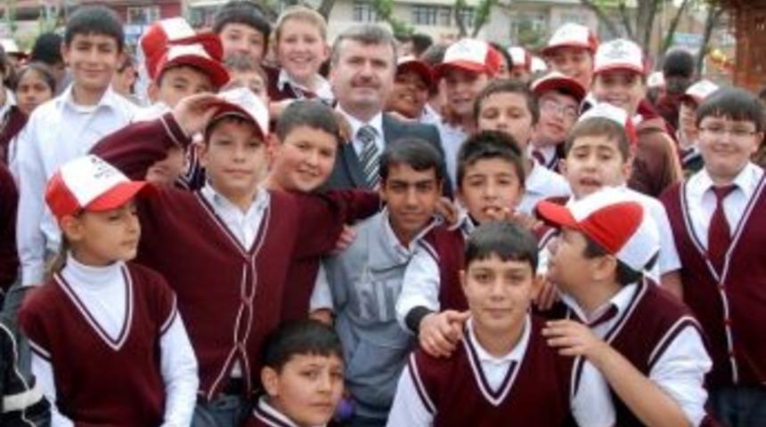 B&uuml;y&uuml;kşehir&rsquo;den &Ouml;rnek Eğitim Desteği