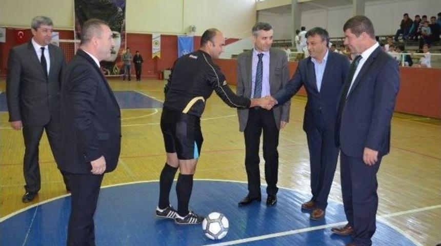 G&ouml;me&ccedil;&rsquo;te Mahalle Ligine İlgi Yoğun Oldu