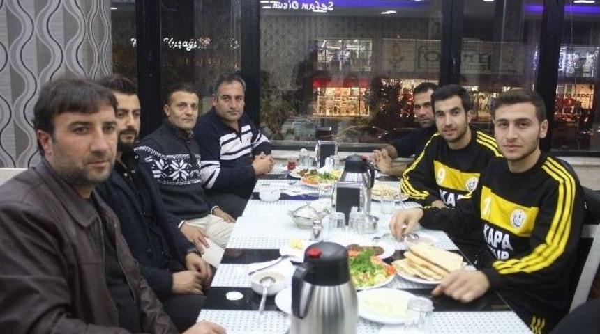 Bozyel&rsquo;den Sporculara Moral Yemeği