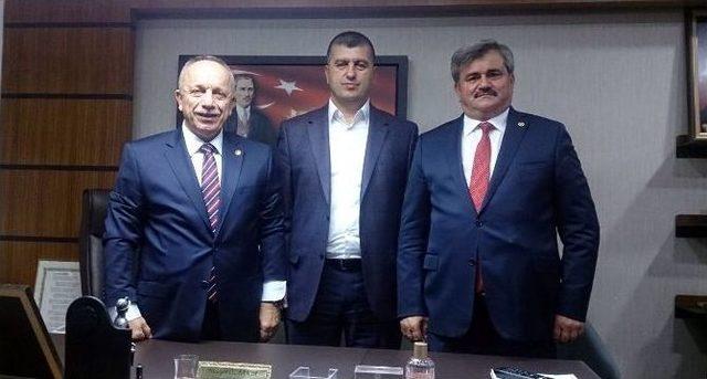 Ak Parti Alaplı İlçe Başkanı Yavuz Ve Yönetim Kurulu Üyeleri Milletvekillerini Ziyaret Etti