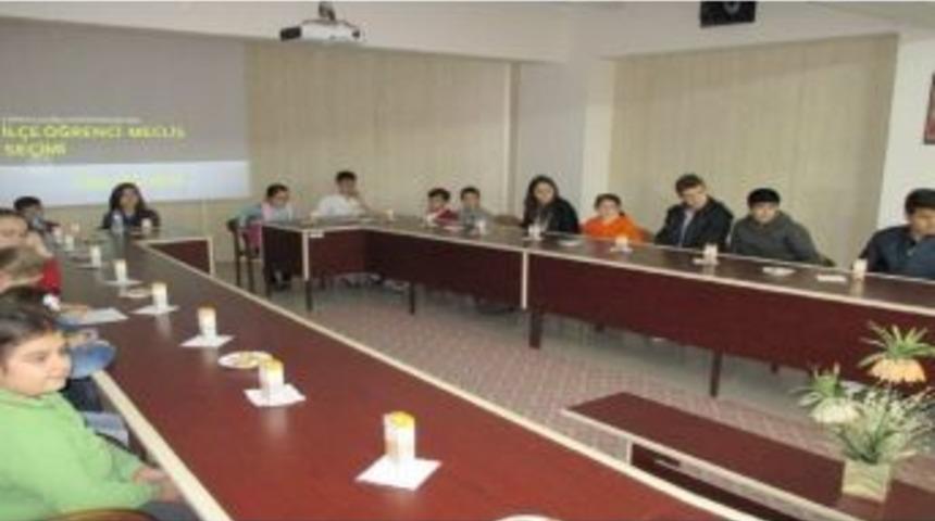 İl&ccedil;e &Ouml;ğrenci Meclis Se&ccedil;imi Yapıldı