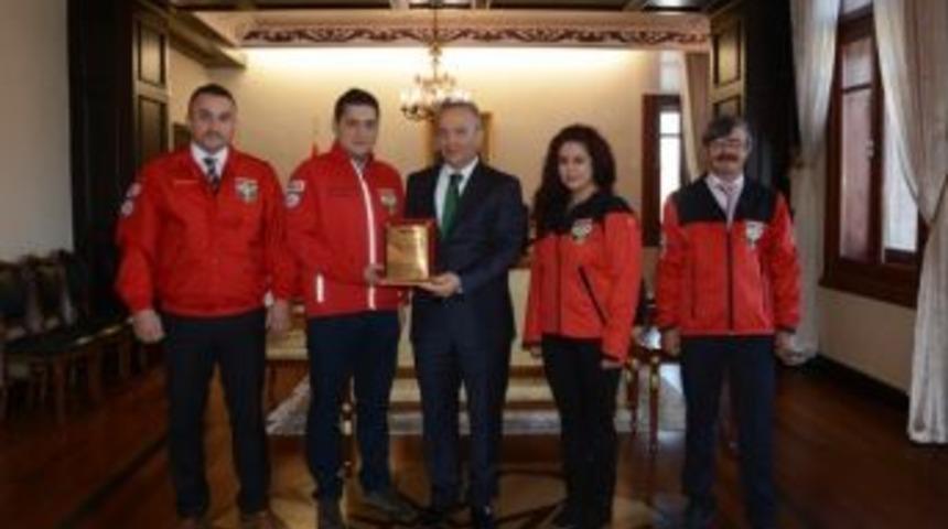 Akut&rsquo;tan Vali G&uuml;ner&rsquo;e Ziyaret