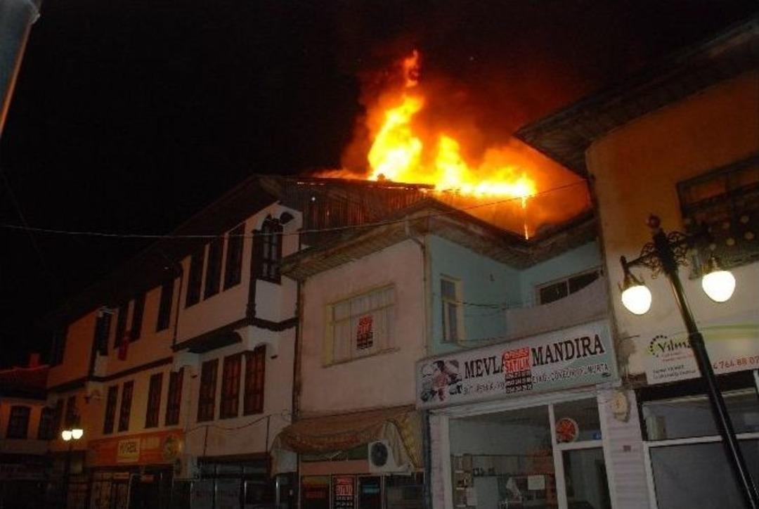 Tokat&rsquo;ta 4 Bina Alevlere Teslim Oldu