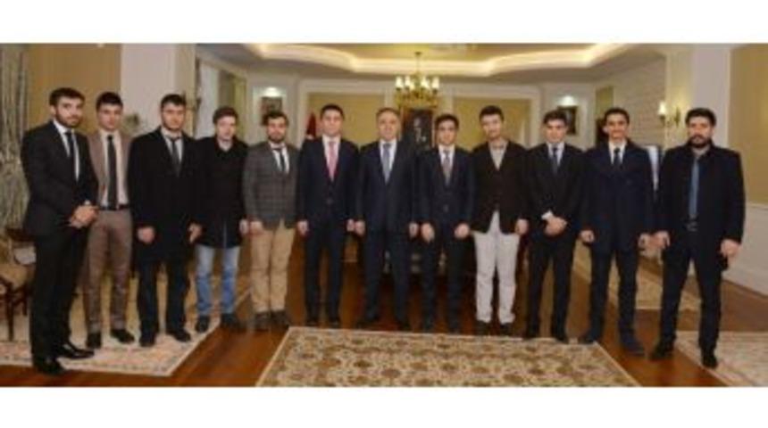 Erzurum Gen&ccedil;lik Meclisi, Vali Altıparmak&rsquo;ı Ziyaret Etti