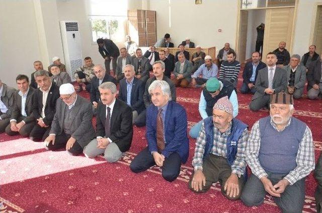 Çocuk Parklı Safa Camii İbadete Açıldı