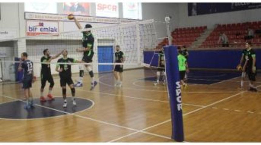D&uuml;zce Belediyespor Voleybol Takımı Deplasmanda