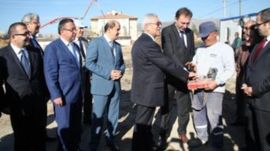 Hayırsever Katkısıyla Yapılacak Myo Binasının Temeli Atıldı