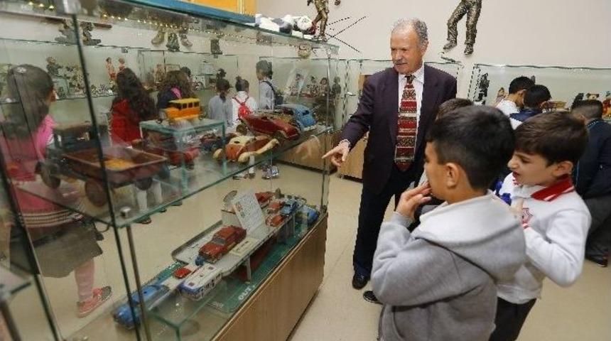 İlk Kez M&uuml;ze G&ouml;rmenin Heyecanını Yaşadılar