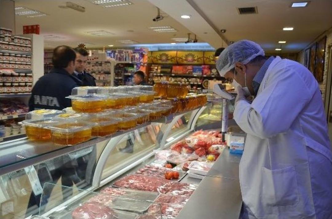 Boz&uuml;y&uuml;k&rsquo;te Marketler Denetlendi