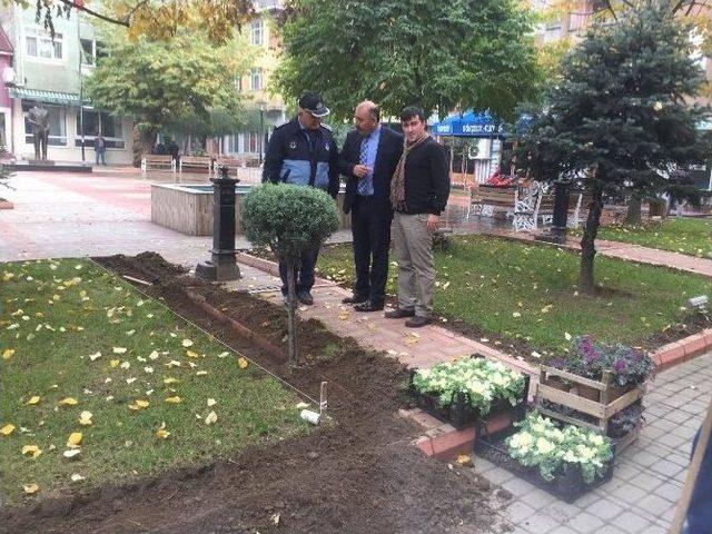 Gökçebey’de Peyzaj Çalışmaları Sürüyor