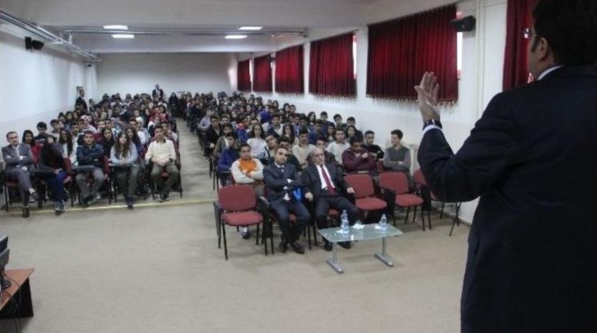 Elazığ&rsquo;da Cumhuriyet Başsavcısı &Ouml;ğrencilere Seminer Verdi