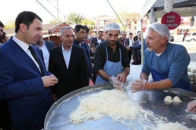 Yöresel Ürünler Fuarı Karaköprü’de Açıldı