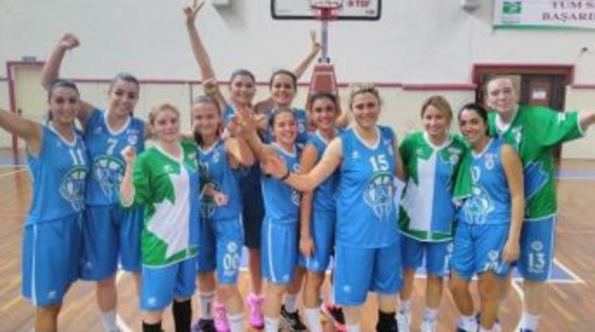 İzmit Belediyesi&rsquo;nin Bayan Basketbolcuları H&uuml;kmen Galip