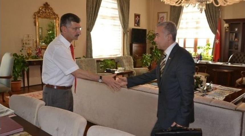 Turgutlu Kss Kooperatif Y&ouml;netiminden Vali Bektaş&rsquo;a İade-i Ziyaret