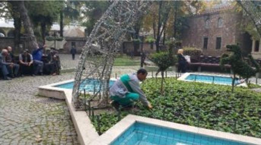 Yenicuma Parkı’na Mevsimlik Çiçek Dikildi