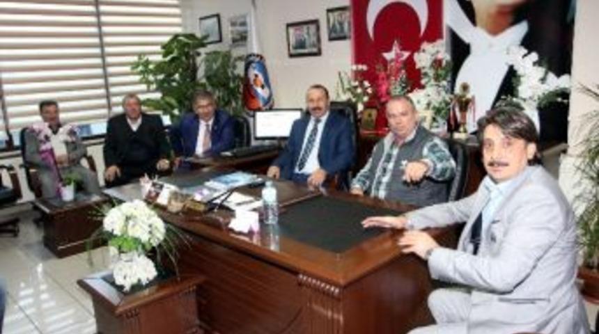 Ak Parti Milletvekili &Ouml;zt&uuml;rk, Ziyaretlerine Devam Ediyor