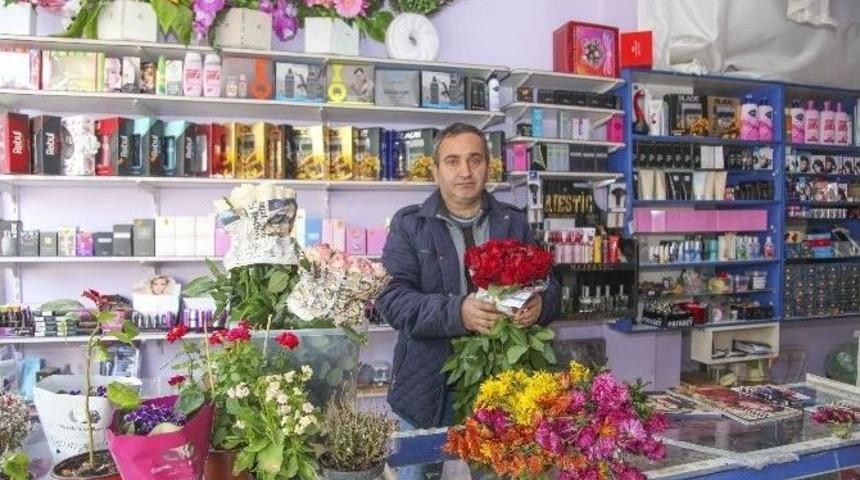 &Ccedil;i&ccedil;ek&ccedil;ilerde 24 Kasım Hazırlığı