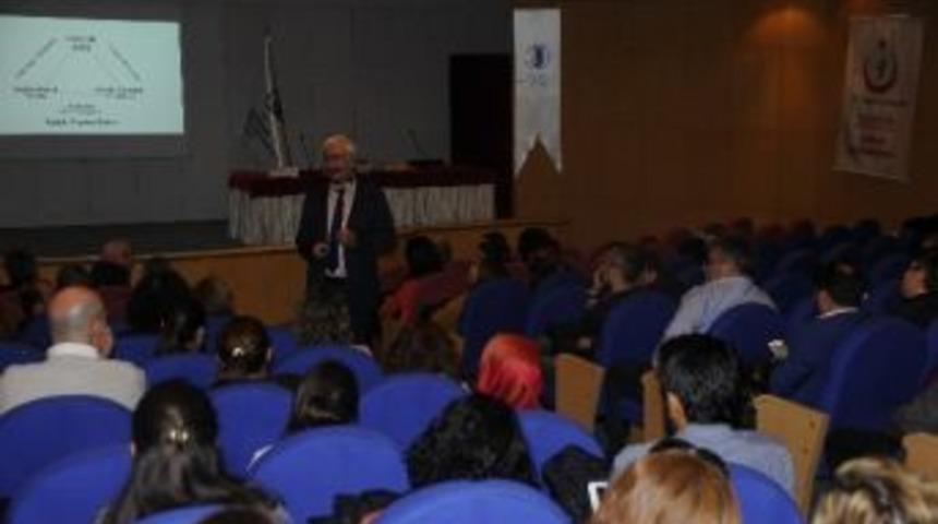İl Sağlık M&uuml;d&uuml;rl&uuml;ğ&uuml;&rsquo;nden Hekim Ve Eczacılara Konferans