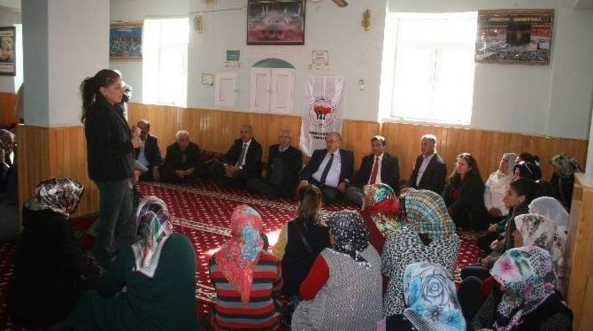 Adıyaman&rsquo;da 260 Adet Fidan Toprakla Buluşturuldu