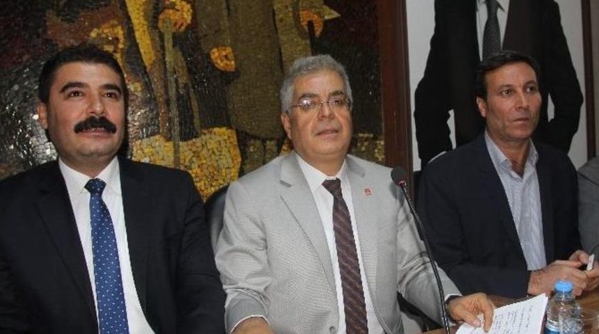 Chpli Aday, İl Başkan Adaylığıyla Genel Başkan Adaylığını Karıştırdı