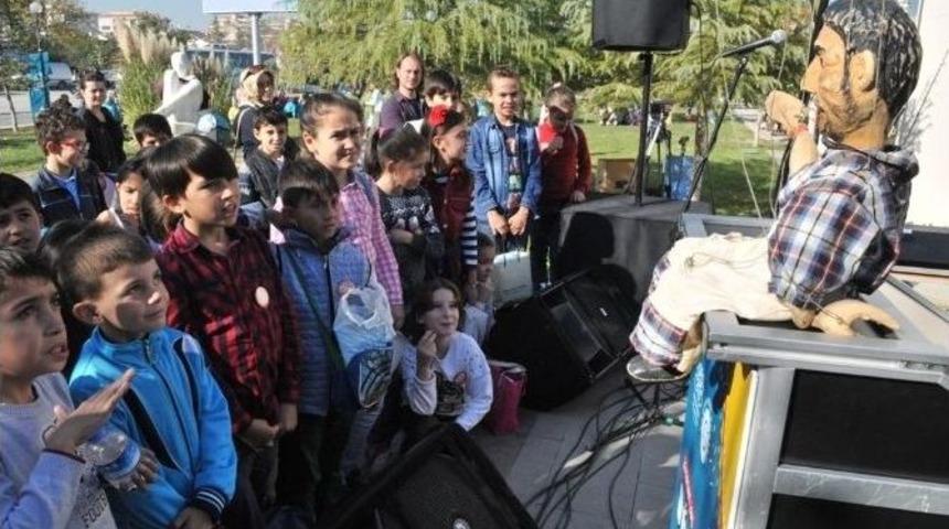 Minikler D&uuml;nya &Ccedil;ocuk Hakları G&uuml;n&uuml;n&uuml; Kutladı