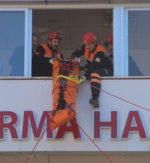 Hastanede Yangın Ve Deprem Tatbikatı