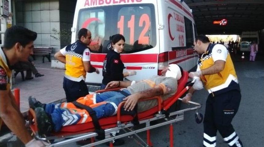 (&ouml;zel Haber) Şerit Boyama Aracı Bomba Gibi Patladı: 2 Yaralı