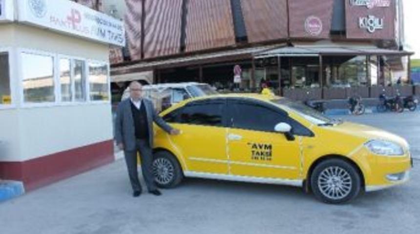 Biga&rsquo;da Taksi S&uuml;r&uuml;c&uuml;lerinin Kılık Kıyafetlerine &Ccedil;eki D&uuml;zen Getirildi