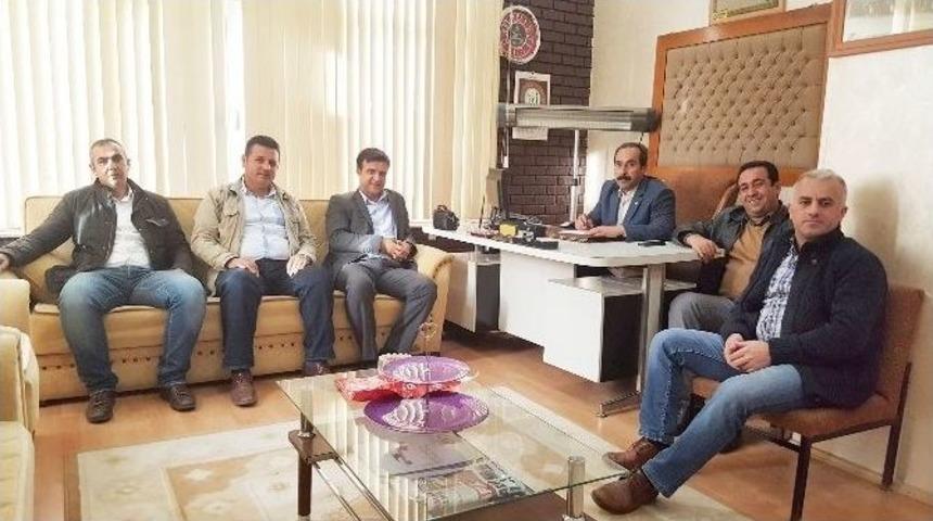 Ak Partili Başkan, Esnaf Temsilcilerini Ziyaret Etti