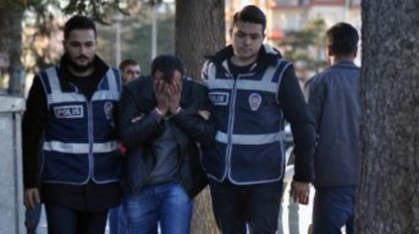 Evi Soyan Tır Şof&ouml;r&uuml; Yakalandı