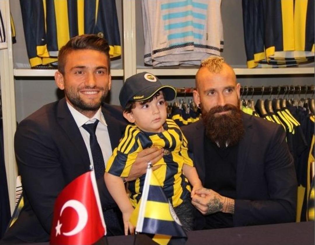 Fenerbah&ccedil;e&rsquo;nin Yıldızları Adana&rsquo;da Taraftarlarıyla Buluştu