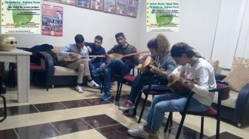 Nurhak Belediyesi&rsquo;nden, Myo &Ouml;ğrencilerine &Uuml;cretsiz Bağlama Kursu