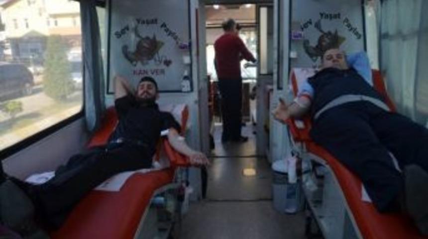 Başiskele Belediyesinden Kızılaya Destek