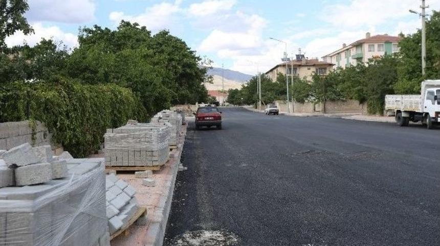 Halit Paşa Mahallesinde Kaldırım &Ccedil;alışmaları Devam Ediyor