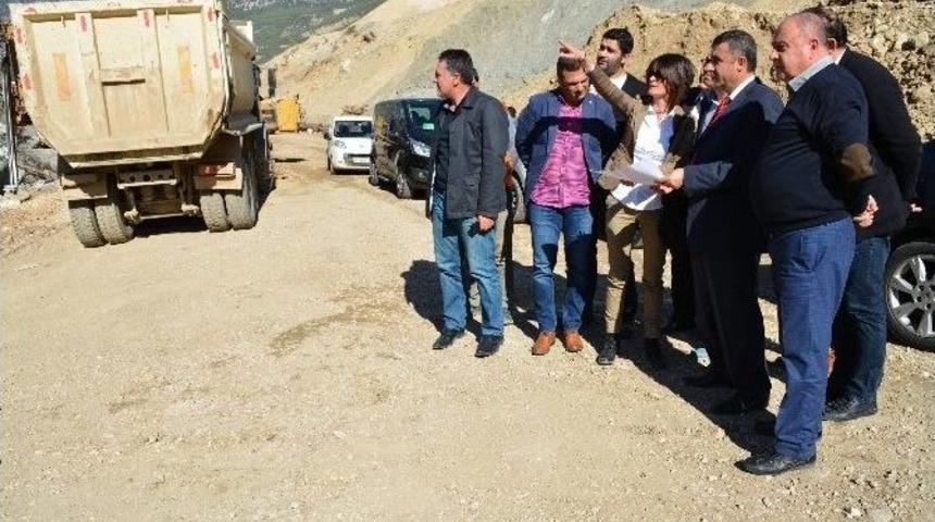 Dsi 13.b&ouml;lge M&uuml;d&uuml;r&uuml; &Ouml;zg&uuml;r Kapı&ccedil;ay Baraj İnşaatında İncelemelerde Bulundu