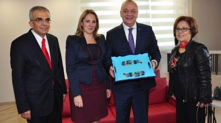 Huzurevi Vakfı&rsquo;ndan Başkan Erg&uuml;n&rsquo;e Teşekk&uuml;r Ziyareti