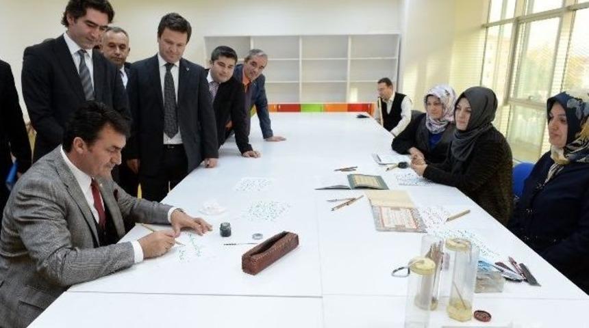 Osmek 33 Farklı Branşta Eğitim Veriyor