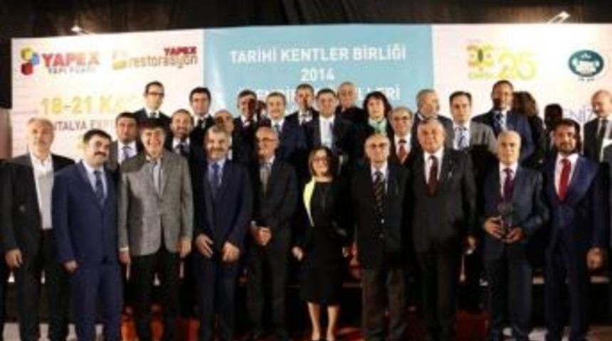 Başkan Sara&ccedil;oğlu Tarihi Kentler Birliği&rsquo;nin Enc&uuml;men Toplantısı&rsquo;na Katıldı