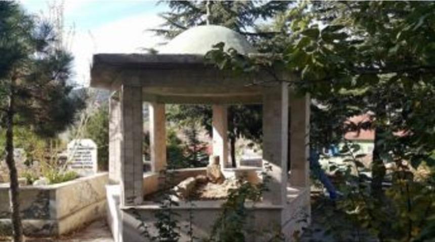 Emirdağ&rsquo;da T&uuml;rbe, Şehitlik Ve Zaviyelerde Bakım &Ccedil;alışması Başlatıldı